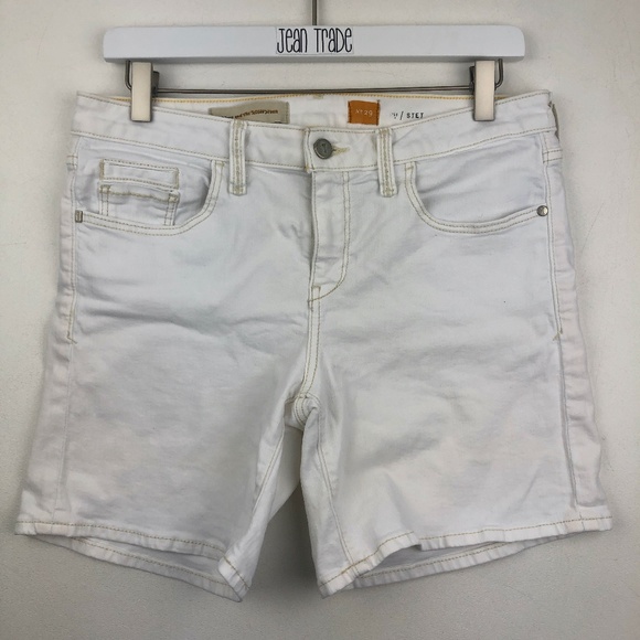 Pilcro and the Letterpress stet white shorts